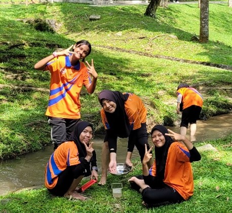 Excited students from SMK Seri Titiwangsa during the SSWP at Sungai Penchala